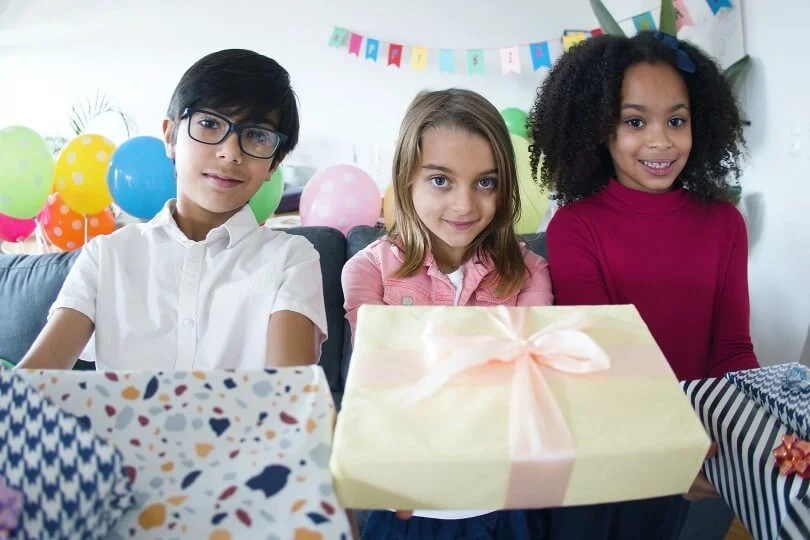 Non Toys Gift Guide For Parents To Make Your Kids Happy and Exploring